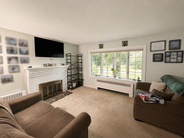 6 Hara St, Worcester, MA 01604