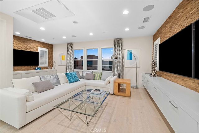 158 Pinnacle Drive, Lake Forest, CA 92630