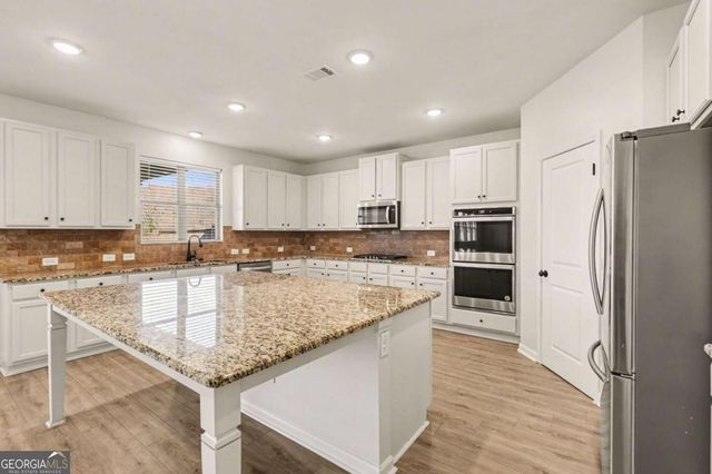 75 Fanleaf Drive, Fairburn, GA 30213