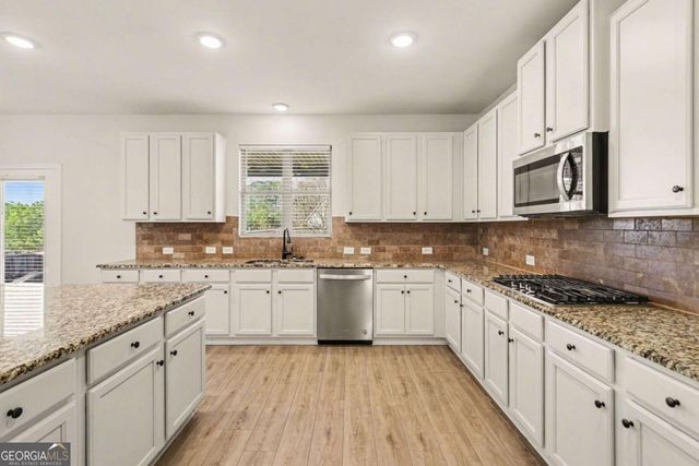 75 Fanleaf Drive, Fairburn, GA 30213