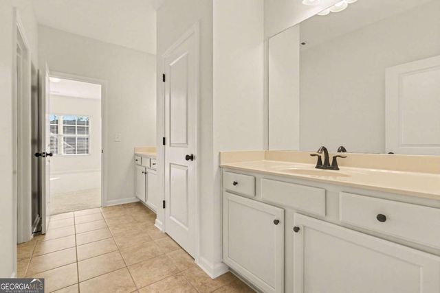 75 Fanleaf Drive, Fairburn, GA 30213