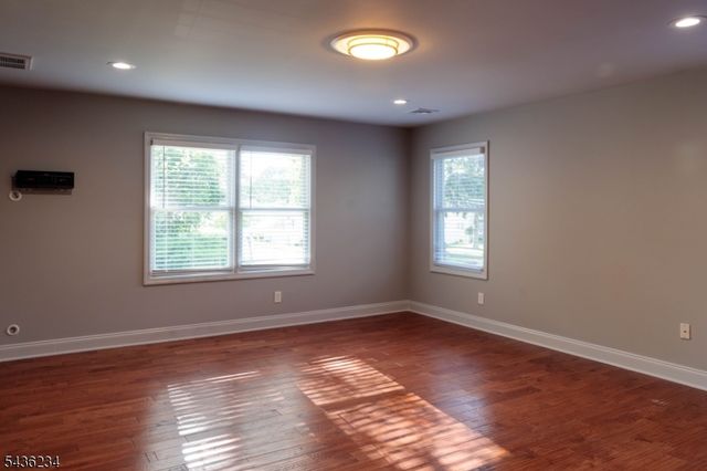 1509 Kenyon Ave, South Plainfield Boro, NJ 07080