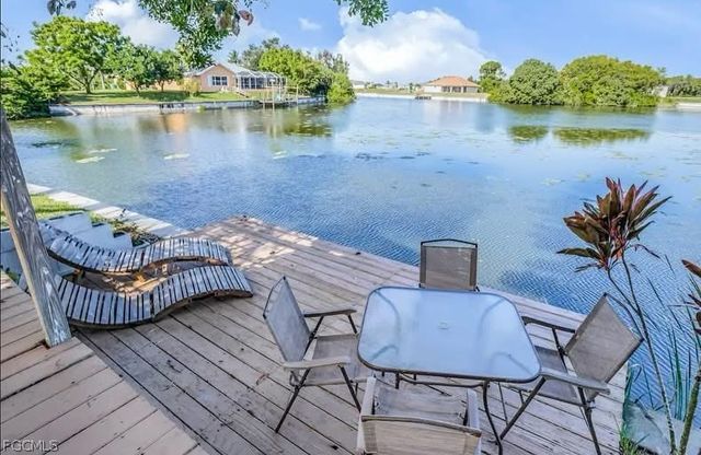 915 SW 1st TER, Cape Coral, FL 33991