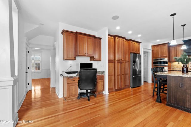 13205 Knoll Wind Way, Louisville, KY 40299