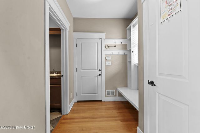 13205 Knoll Wind Way, Louisville, KY 40299