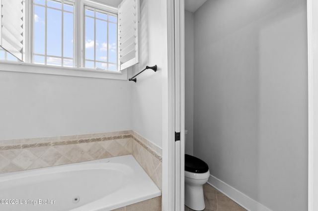 13205 Knoll Wind Way, Louisville, KY 40299