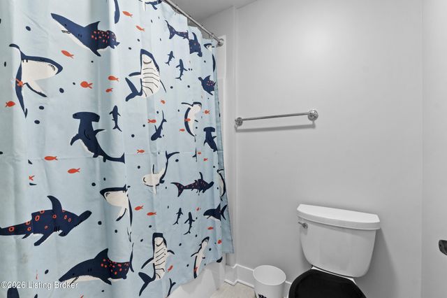 13205 Knoll Wind Way, Louisville, KY 40299