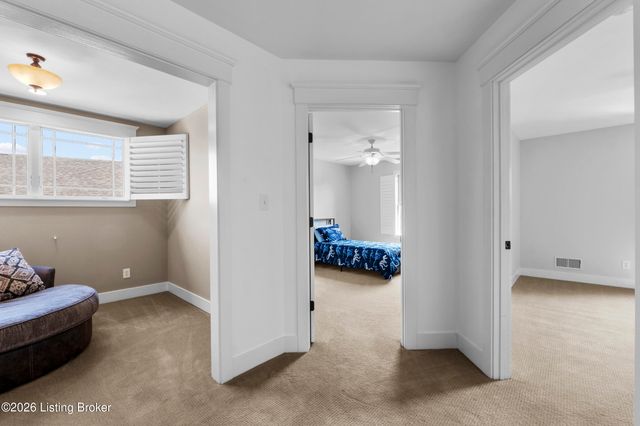 13205 Knoll Wind Way, Louisville, KY 40299