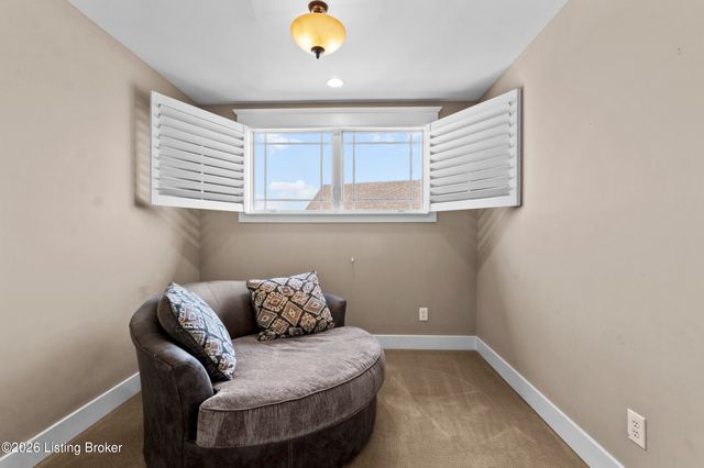 13205 Knoll Wind Way, Louisville, KY 40299