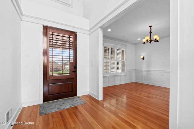 13205 Knoll Wind Way, Louisville, KY 40299