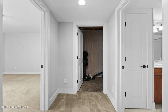 13205 Knoll Wind Way, Louisville, KY 40299