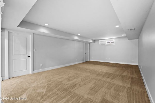 13205 Knoll Wind Way, Louisville, KY 40299