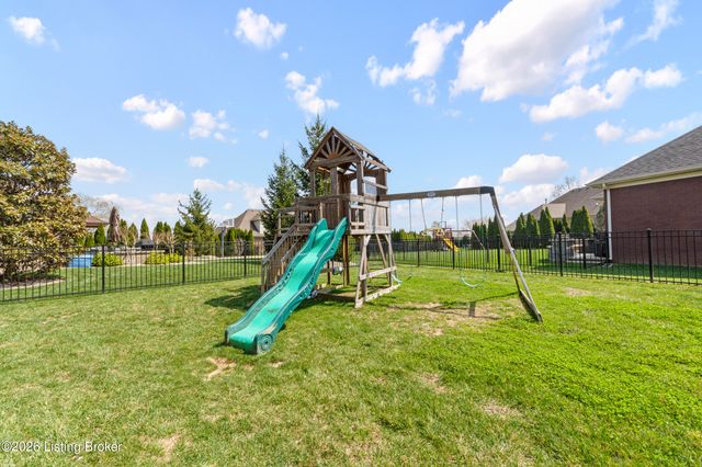 13205 Knoll Wind Way, Louisville, KY 40299