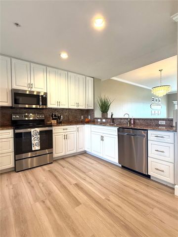 423 150TH AVENUE 1405, Madeira Beach, FL 33708