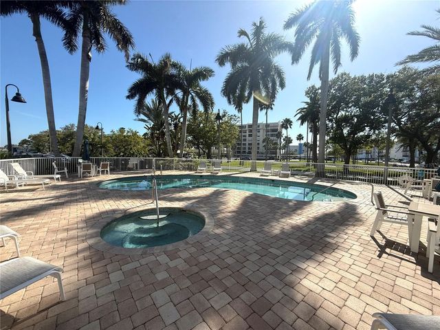 423 150TH AVENUE 1405, Madeira Beach, FL 33708