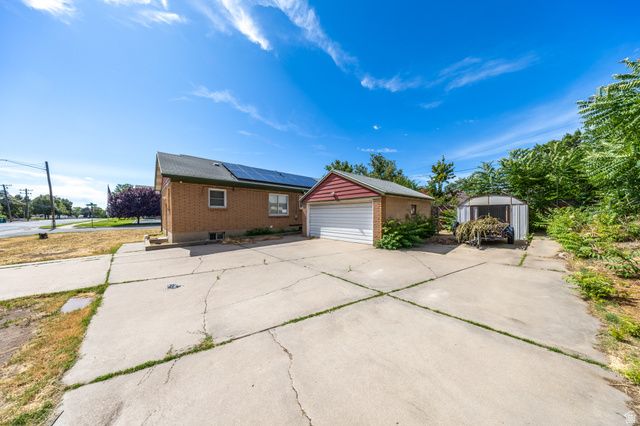 193 S LOCUST ST, Clearfield, UT 84015