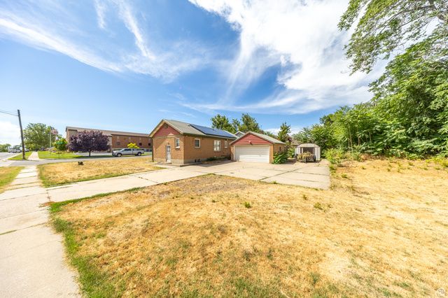 193 S LOCUST ST, Clearfield, UT 84015