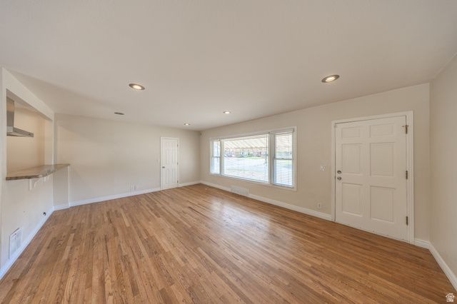 193 S LOCUST ST, Clearfield, UT 84015
