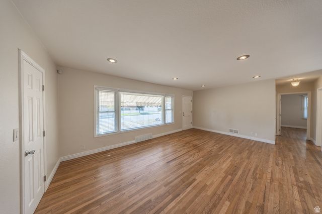 193 S LOCUST ST, Clearfield, UT 84015