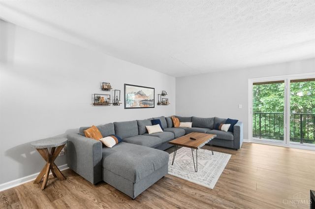 5889 Hanley Close, Miami Twp, OH 45150