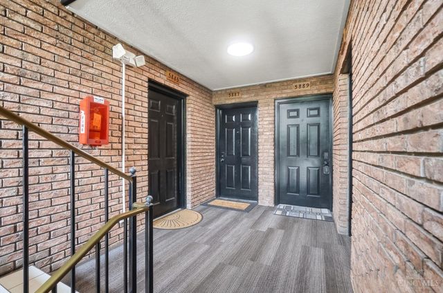 5889 Hanley Close, Miami Twp, OH 45150