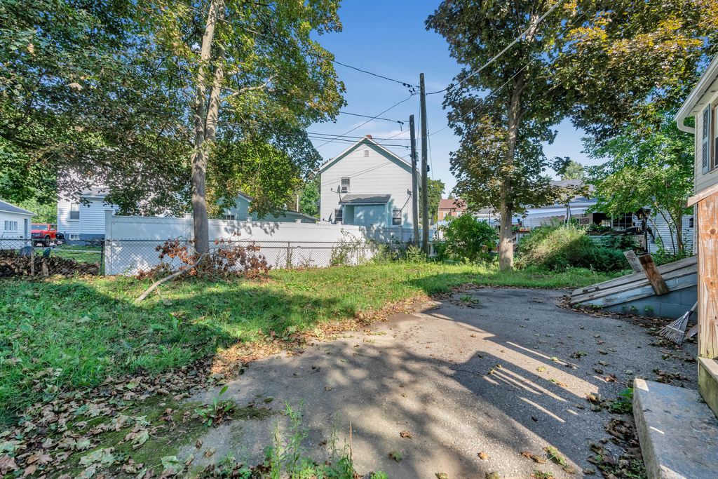 23 Oxford Street, Sanford, ME 04073 — photo 3