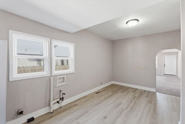 1841 S Main St, Wichita, KS 67213