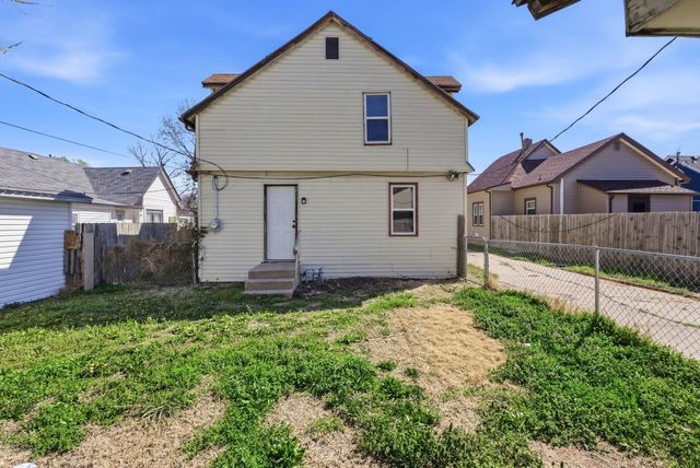 1841 S Main St, Wichita, KS 67213