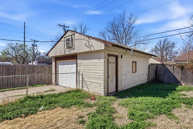 1841 S Main St, Wichita, KS 67213