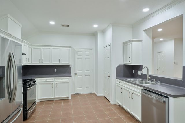 811 Mark Anthony Street, New Caney, TX 77357