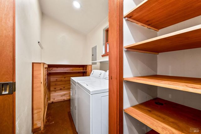 19204 Benson Ln, Fort Bragg, CA 95437