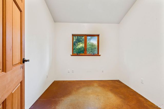 19204 Benson Ln, Fort Bragg, CA 95437