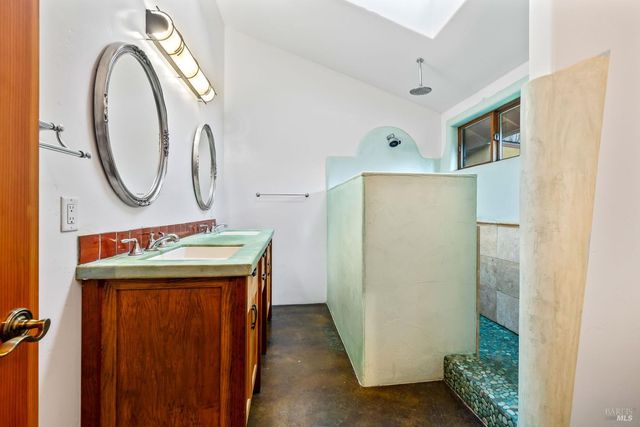 19204 Benson Ln, Fort Bragg, CA 95437