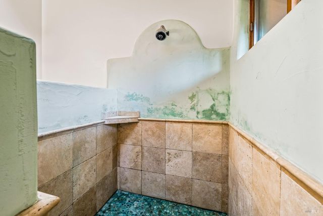 19204 Benson Ln, Fort Bragg, CA 95437