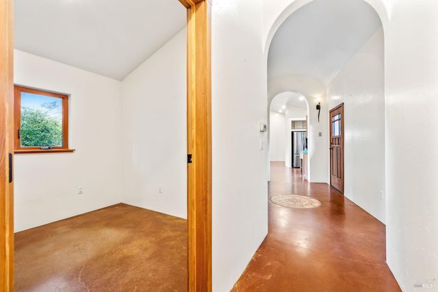 19204 Benson Ln, Fort Bragg, CA 95437