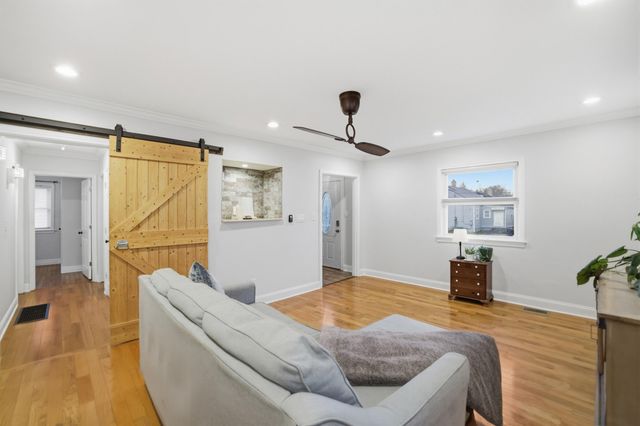 1104 Oak Hill Drive, Lexington, KY 40505