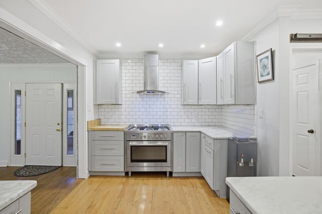 1104 Oak Hill Drive, Lexington, KY 40505