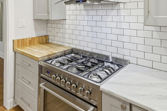 1104 Oak Hill Drive, Lexington, KY 40505