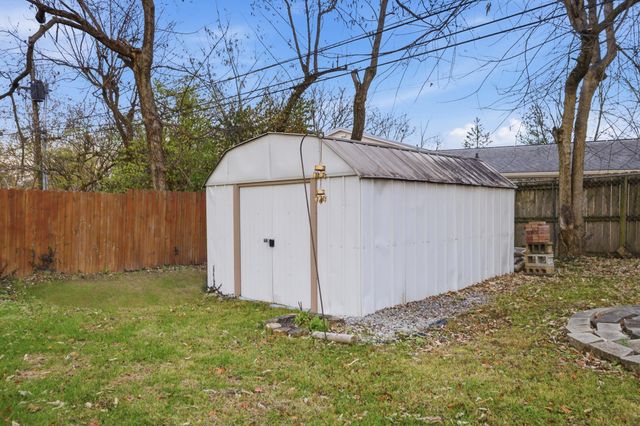 1104 Oak Hill Drive, Lexington, KY 40505