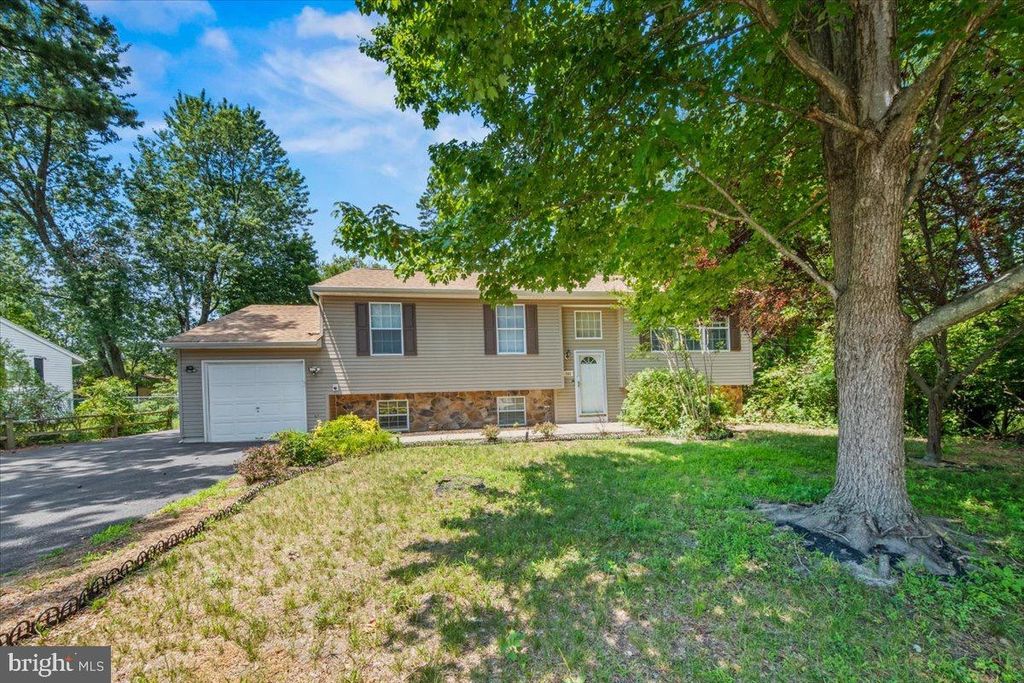 302 CHEYENNE TRL, Browns Mills, NJ 08015