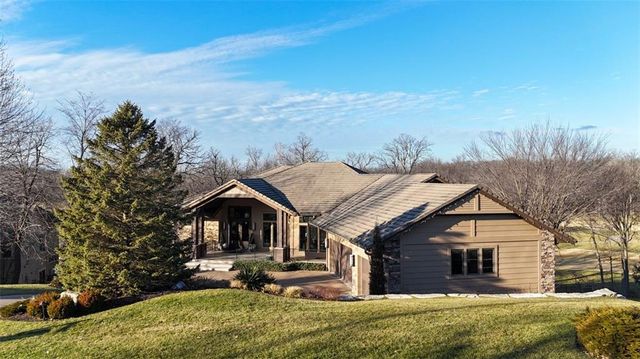 100 Hever Knoll Avenue, Loch Lloyd, MO 64012