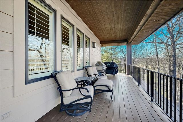 100 Hever Knoll Avenue, Loch Lloyd, MO 64012