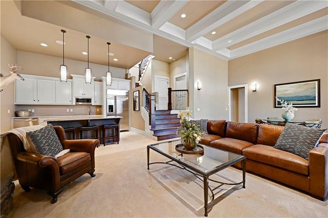 100 Hever Knoll Avenue, Loch Lloyd, MO 64012