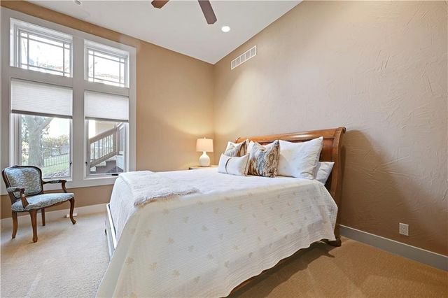 100 Hever Knoll Avenue, Loch Lloyd, MO 64012