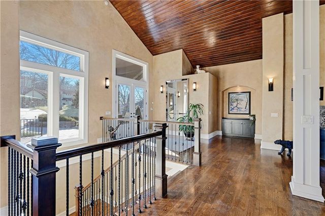 100 Hever Knoll Avenue, Loch Lloyd, MO 64012