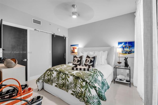 6000 Collins Ave 134, Miami Beach, FL 33140