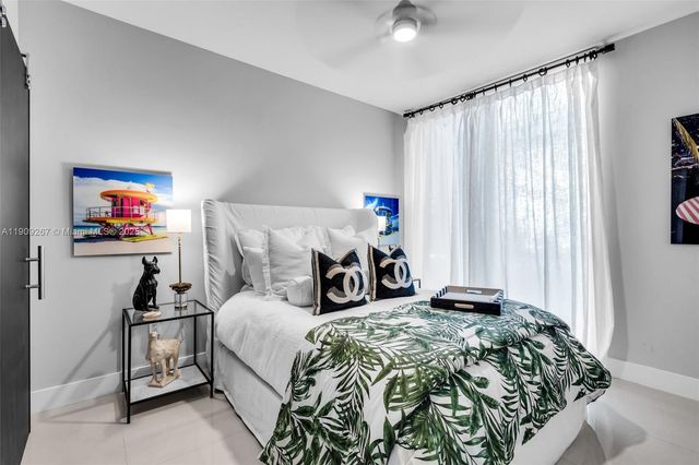 6000 Collins Ave 134, Miami Beach, FL 33140