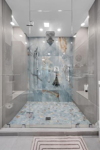 6000 Collins Ave 134, Miami Beach, FL 33140