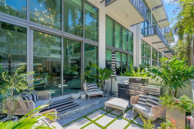 6000 Collins Ave 134, Miami Beach, FL 33140