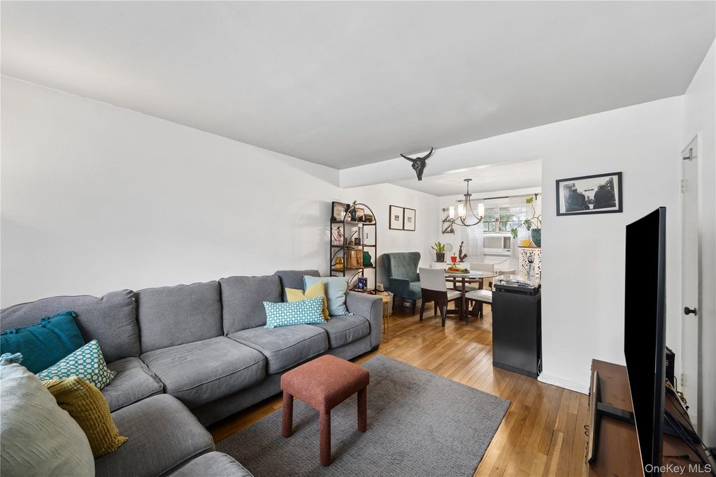 86-75 Springfield Boulevard Duplex, Queens Village, NY 11427 — photo 5